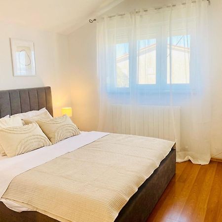 Luxury Apartments Vanessa, ニヴィーチェ エクステリア 写真