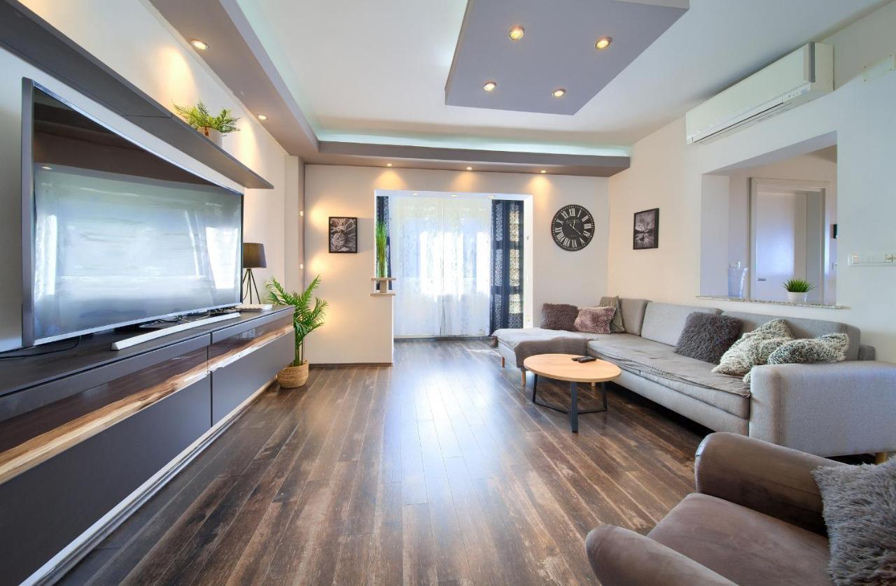Luxury Apartments Vanessa, ニヴィーチェ エクステリア 写真