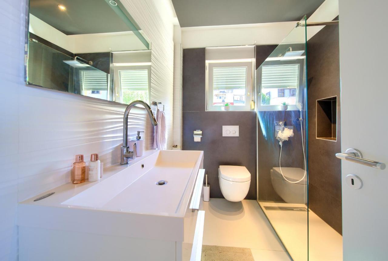 Luxury Apartments Vanessa, ニヴィーチェ エクステリア 写真