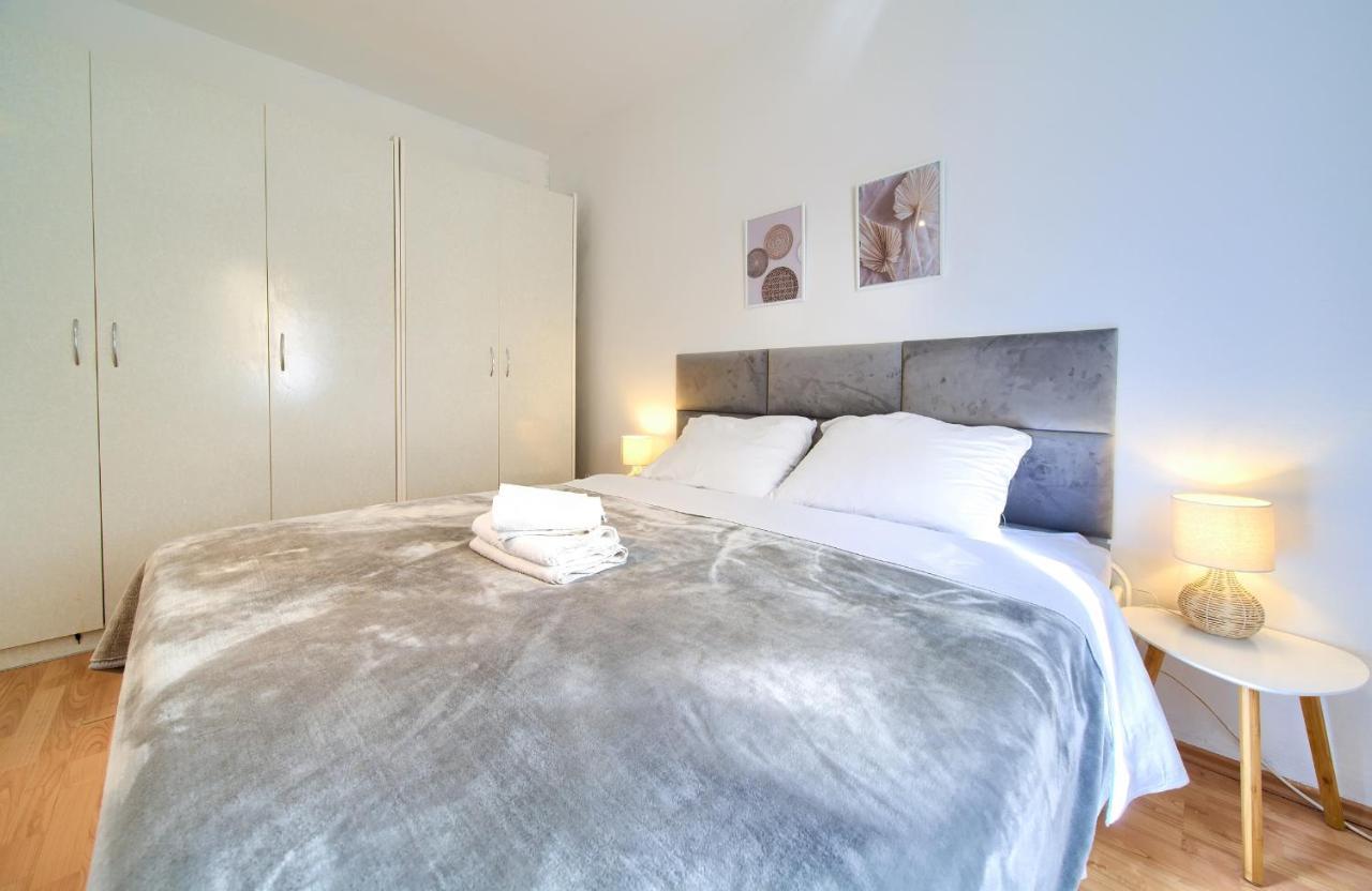 Luxury Apartments Vanessa, ニヴィーチェ エクステリア 写真