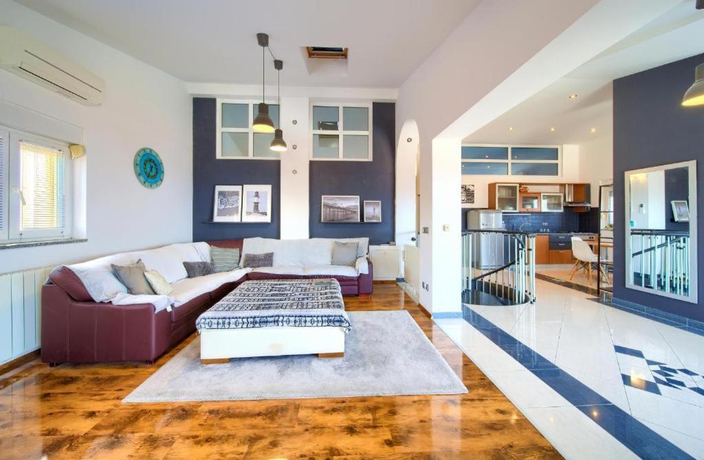 Luxury Apartments Vanessa, ニヴィーチェ エクステリア 写真